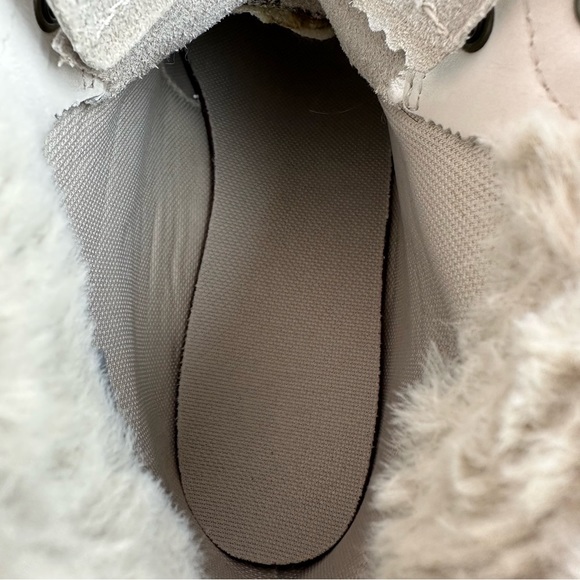 Timberland Kinsley 6” Waterproof Boot Faux Fur Lug White Nubuck Womens 9.5 - Picture 10 of 12